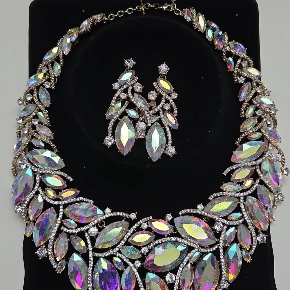 Elegant Statement Necklace and Earring Set